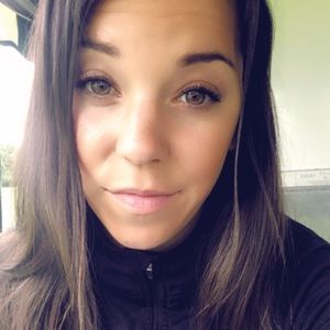 Meet your Posher, Laynee